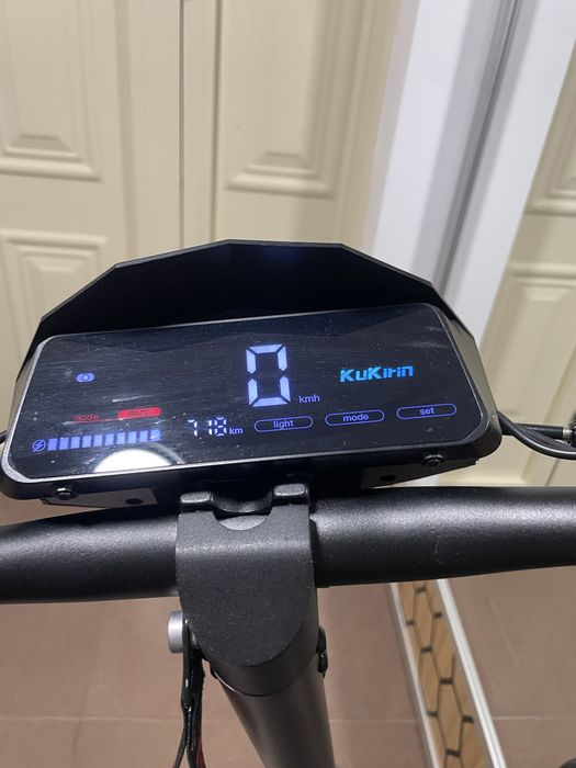 Trotineta electrica kukirin g2
