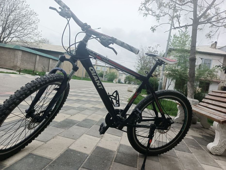 велосипед фирмы Giant