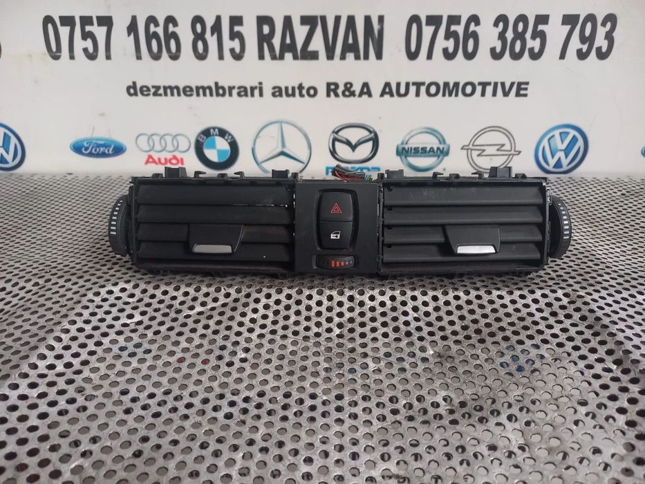 Grile Grila Ventilatie Bord Centrala Bmw F30 F31 320 D Motor N47D20D - Dezmembrari Arad