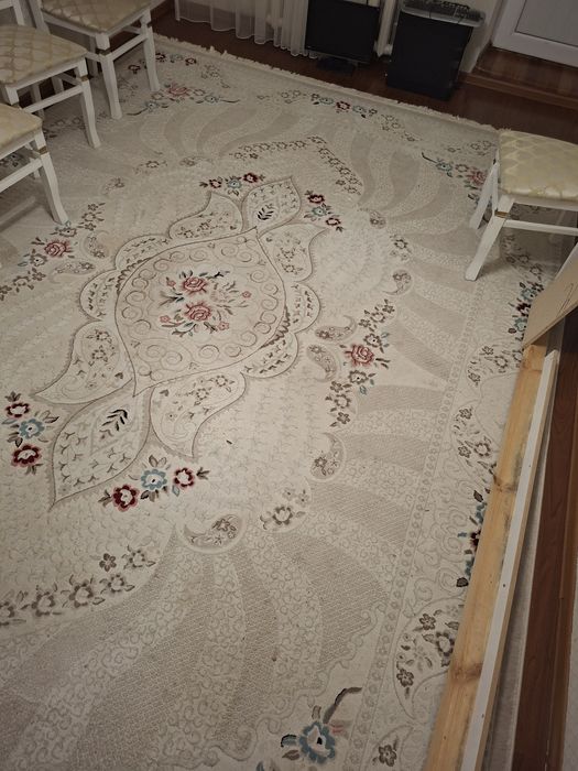 Кілем сатылады. Продам ковер