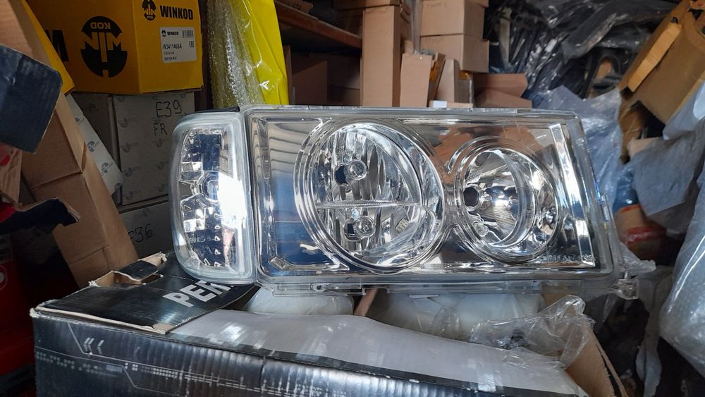 Мерседес 190 2 фары с поворотниками