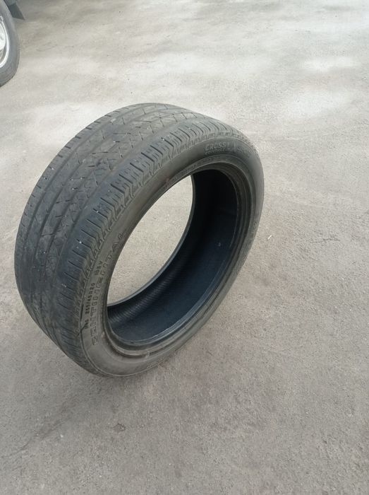 Продам комплект резины 255/45/20 Continental летние