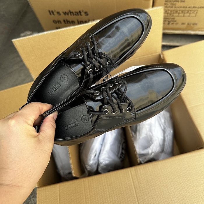 Новые ботинки