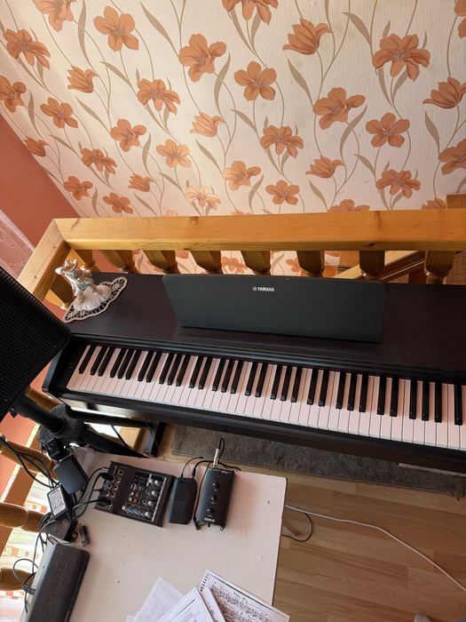 Vand pian electric yamaha