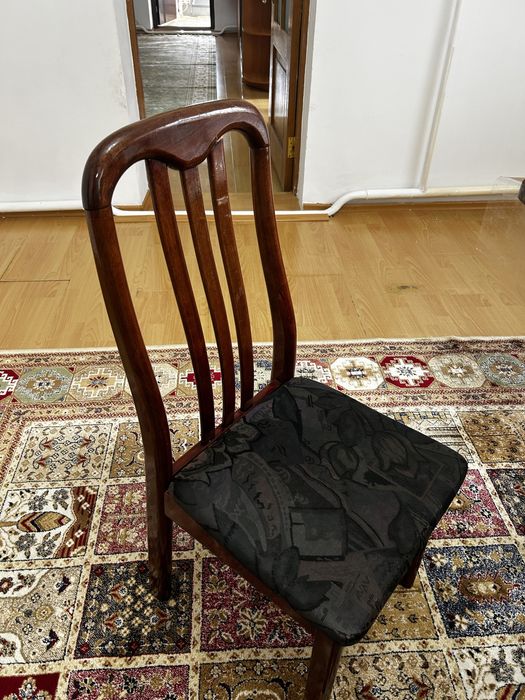 Стулья дерево 7 шт