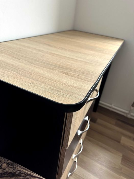 Birou Pal 4 sertare Stare foarte buna ! Poze reale ! Ca nou