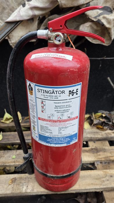 Extinctoare expirate pentru diverse proiecte DIY