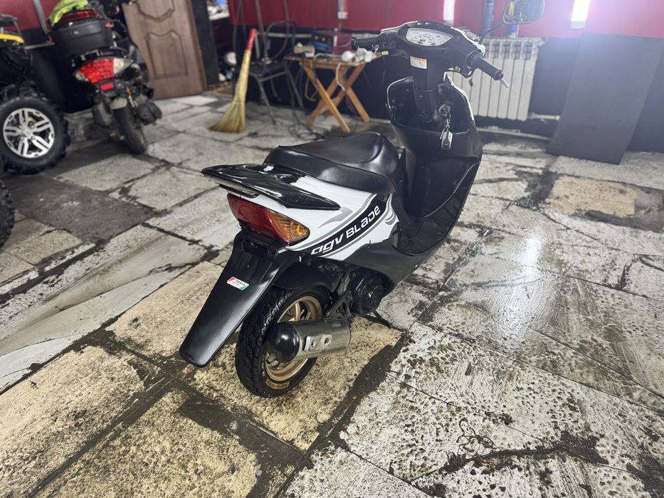 Японский скутер Honda Dio