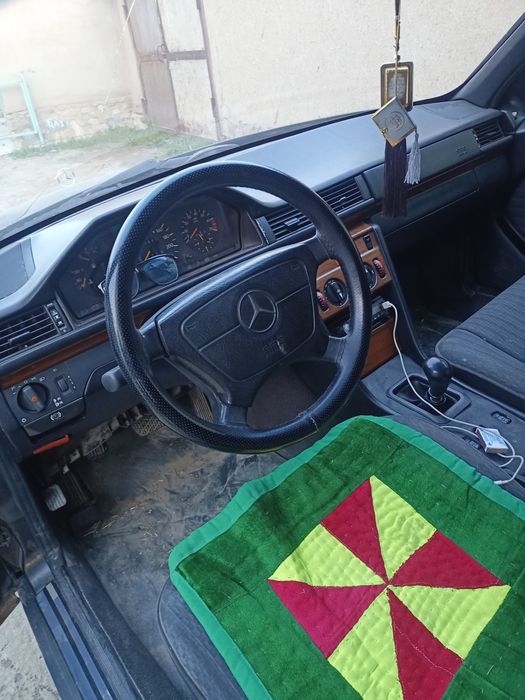 Mersedes sotiladi yili 1991 yurgani 330000