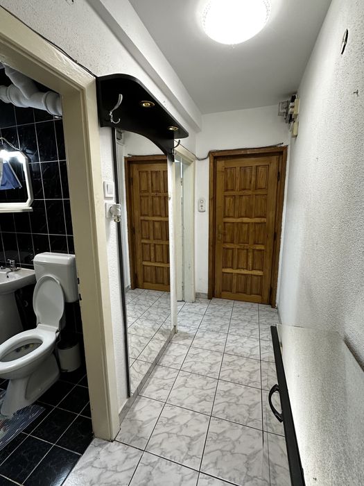 Particular inchiriez apartament 2 camere Centru Civic/Afi