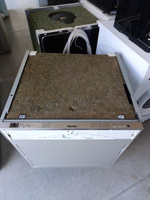 Съдомиялна за вграждане Miele XXL