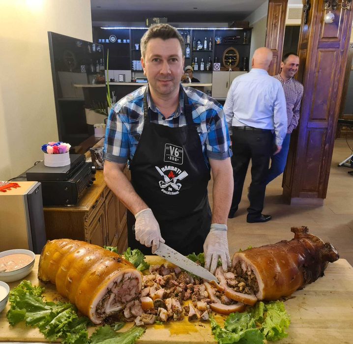 PROTAP BBQ live show grill smoker gatit vitel purcel berbecut bucatar