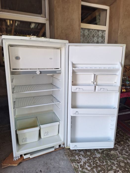 Холодильник Бирюса