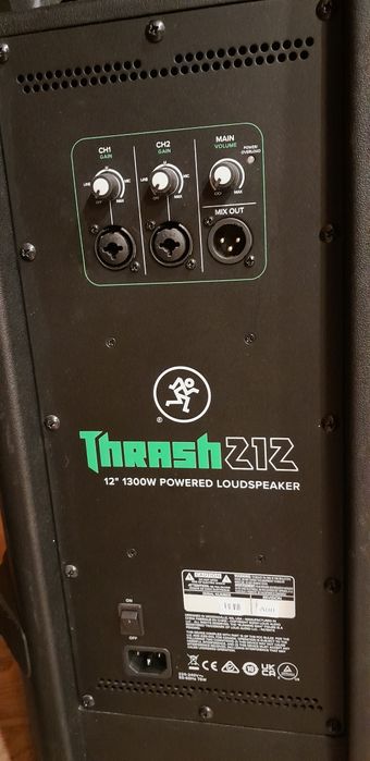 Boxe Active MACKIE THRASH 212