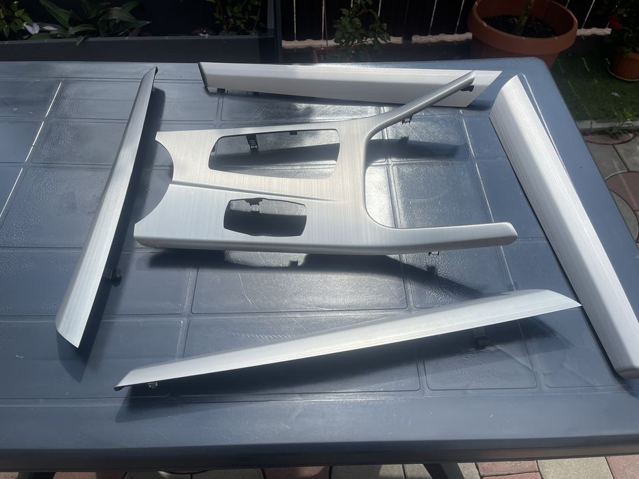 Set consola si trimuri usi bmw f25 2017