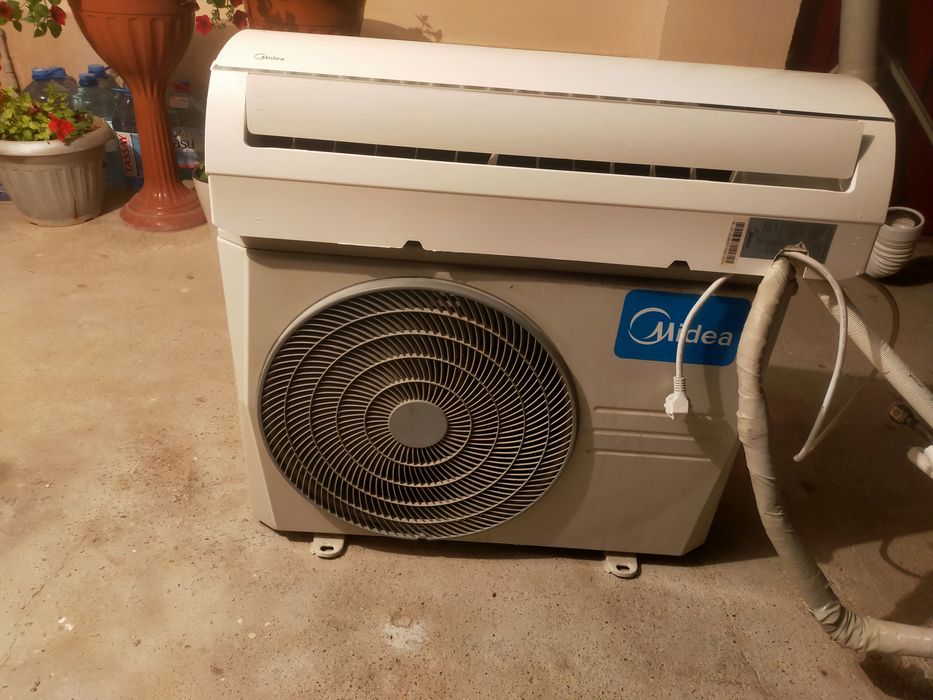 Кондиционер почти новый
