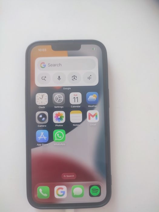 iPhone 13 cumpărat de nou