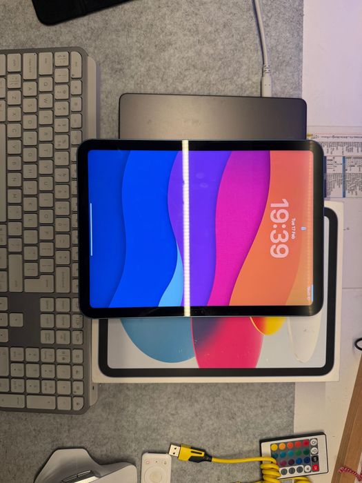 Ipad 10th - WiFi + Cellular