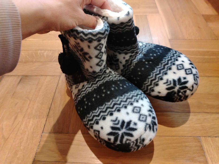 Зимни топли пантофи за вкъщи