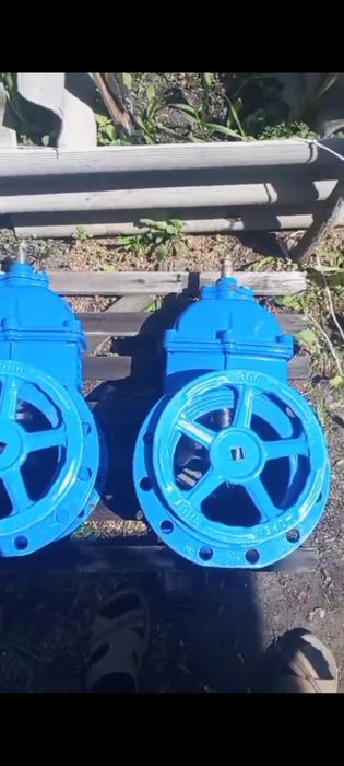 Продам задвижки DN200