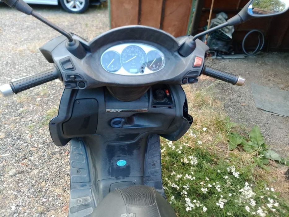 Скутер Piaggio X7