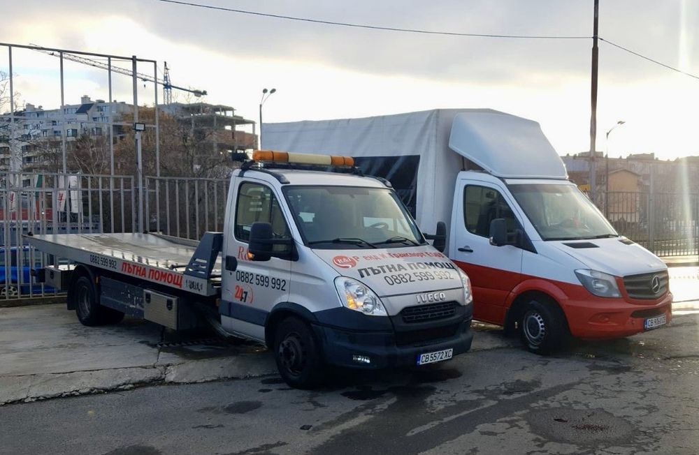 Транспортни услуги с 8 палетен брезентов бус с падащ борд