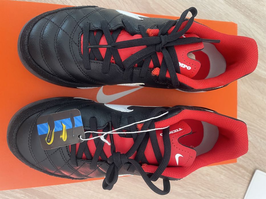 Ghete fotbal Nike Jr Tiempo Natural IV LTR TF- noi, marimea 35