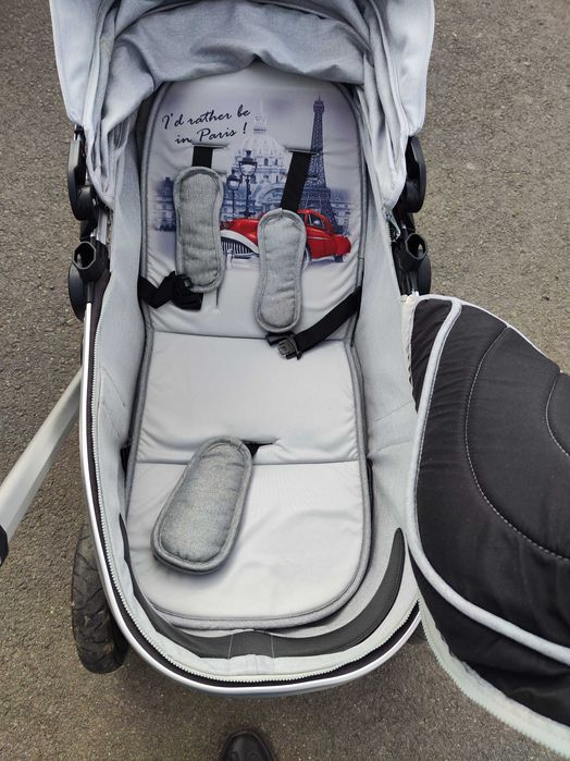 Cărucior bebeluș(landou+parte sport+scoica auto)