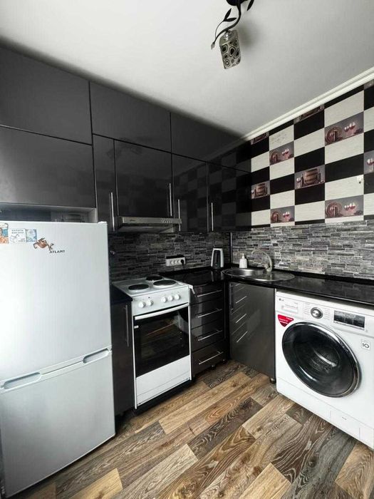 Продам 2к ул.Амре Кашаубаева 3