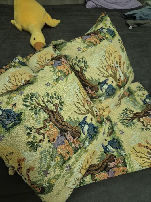 Продам детское покрывало и подушки.