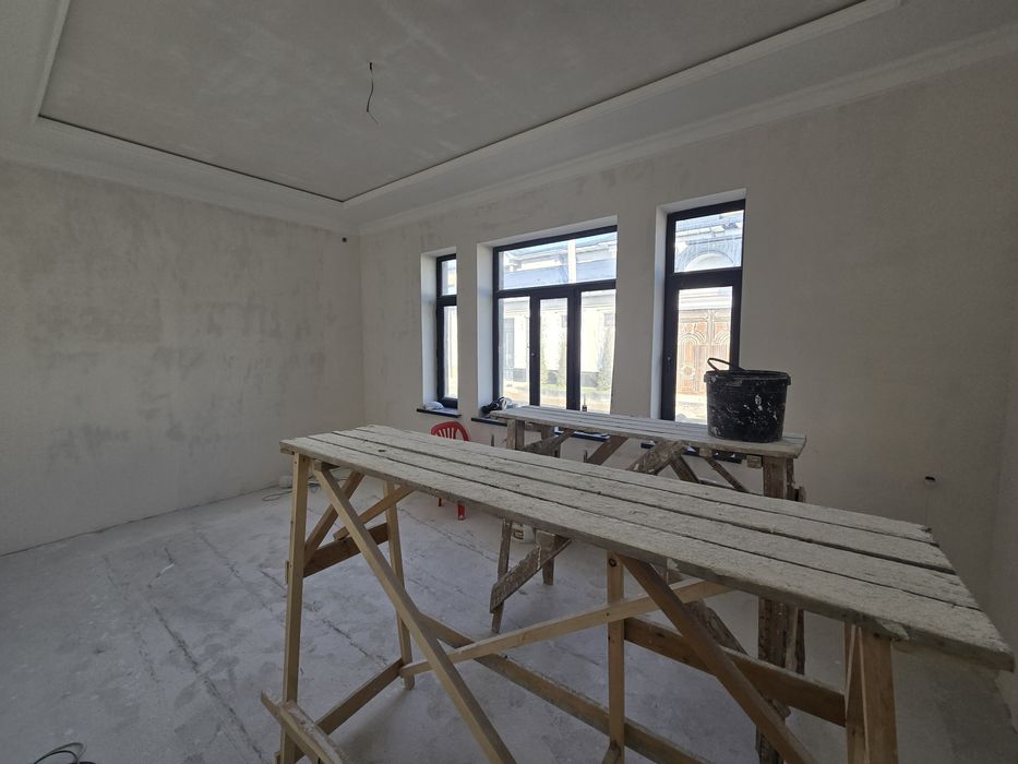 Xasanboyda 3 sotu 5 xonali hovli uyimiza sotiladi