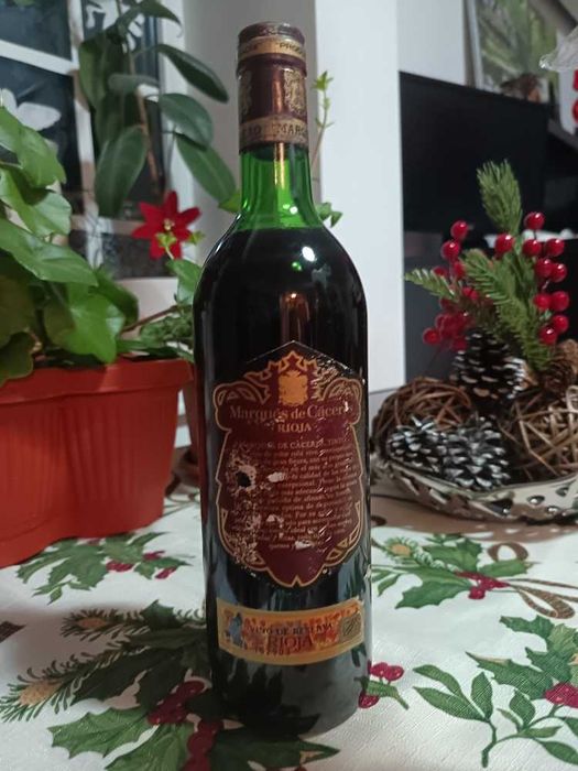 sticla de vin Marques de Caceras - 0,75lt; an 1970