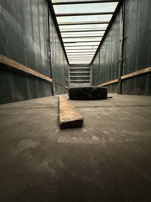 Remorca, semiremorca sau tot ansamblu