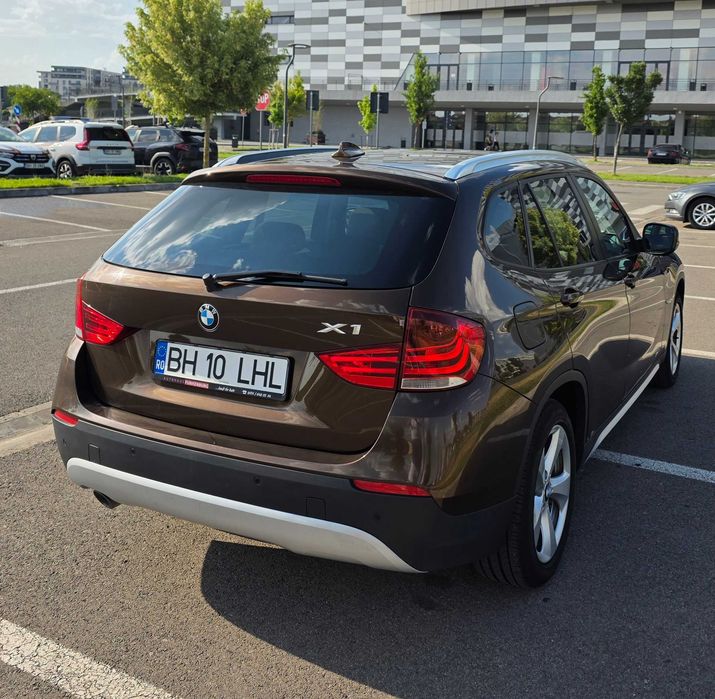 BMW X1 xDrive20d X-Line – 177 CP – Automat – Bi-Xenon - Navigație mare