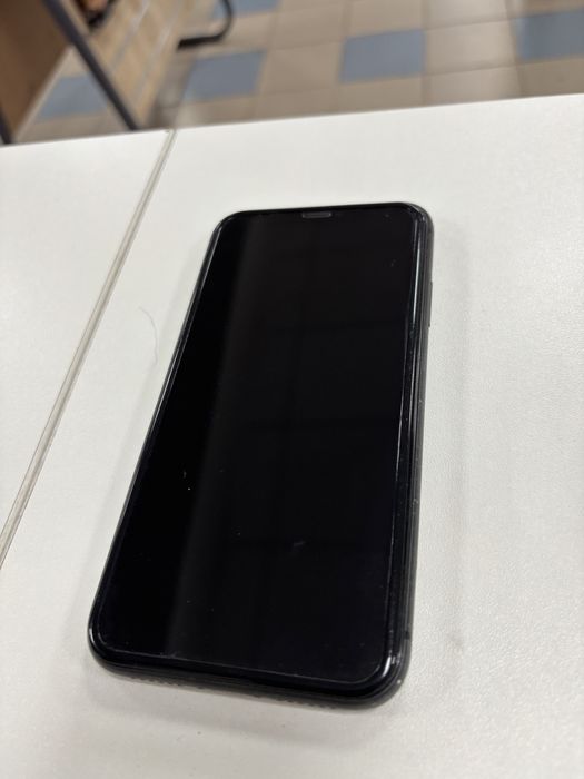 Продам Iphone 11