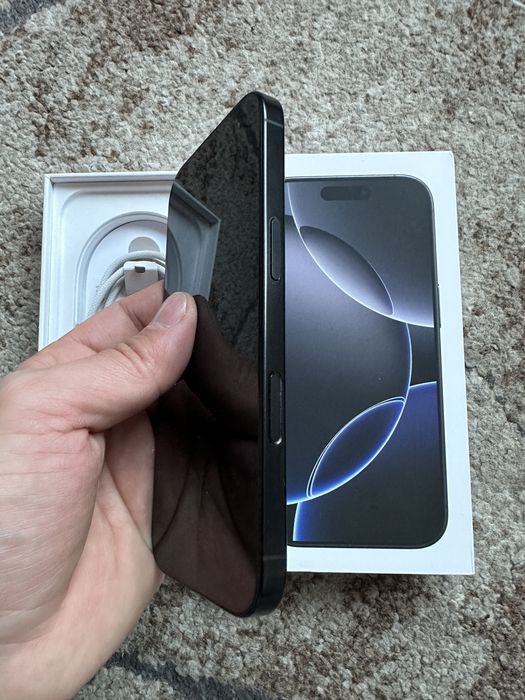 iPhone 16 Pro ca nou, full box, factura și garanție