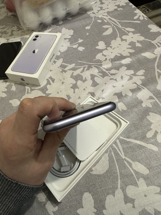 iphone 11, (124гб, 75% аккумулятор)
