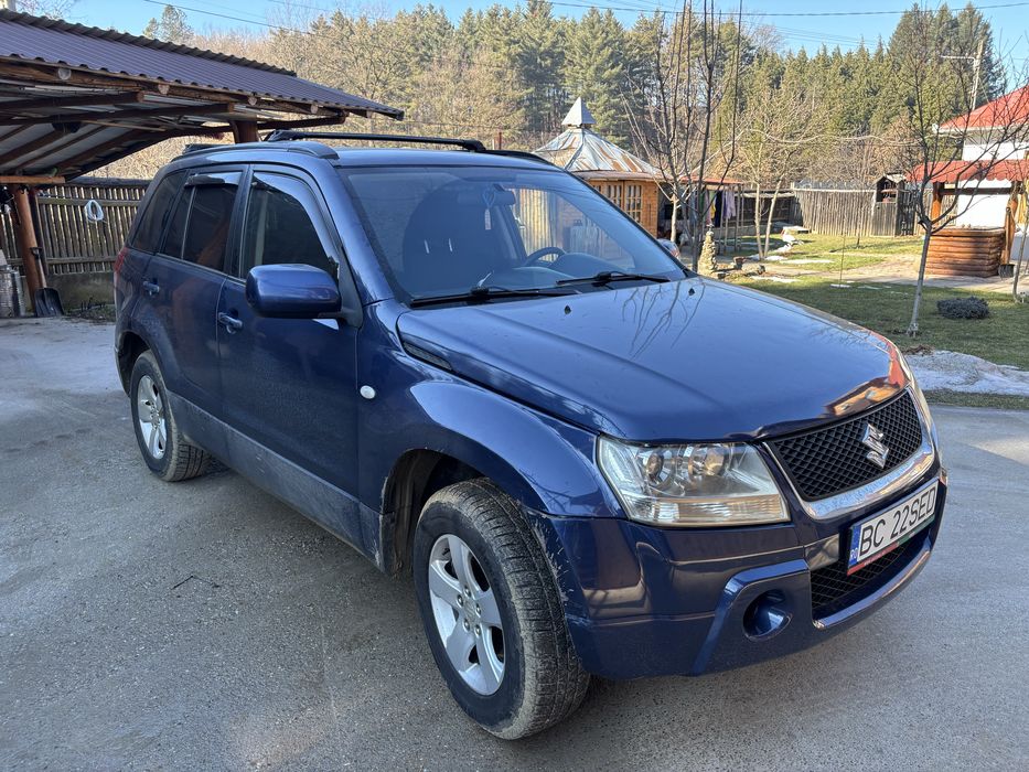 Vând Suzuki Grand Vitara 2009 2.0 benzina