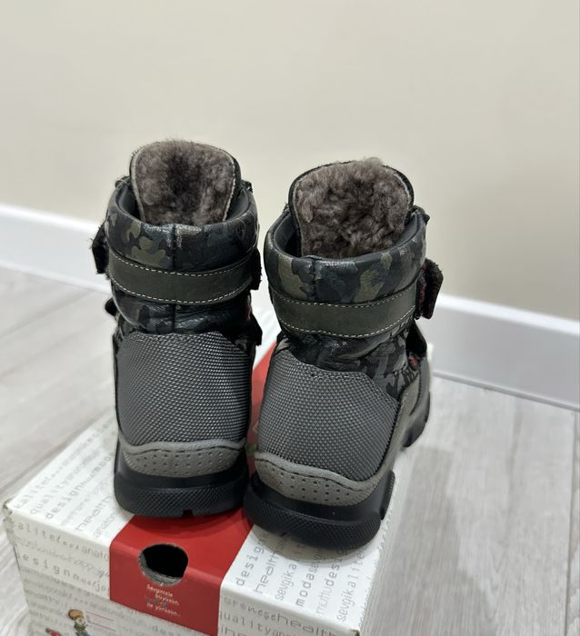 Детские сапоги в идеальном состоянии