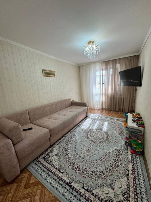 Продам 4 ком квартиру в центре города