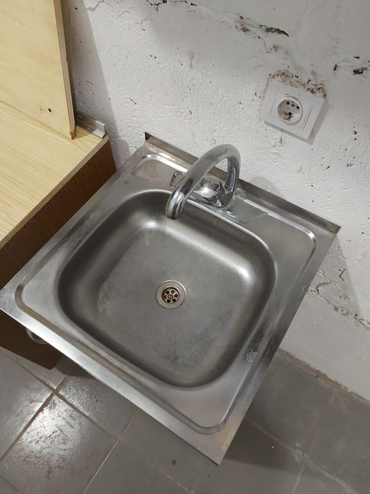 Мойка с тумбой для кухни