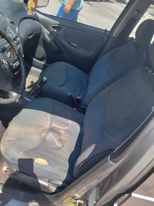 Toyota Yaris 1,4 d4d , Тойота Ярис П1 на части! 
Февруари 2004