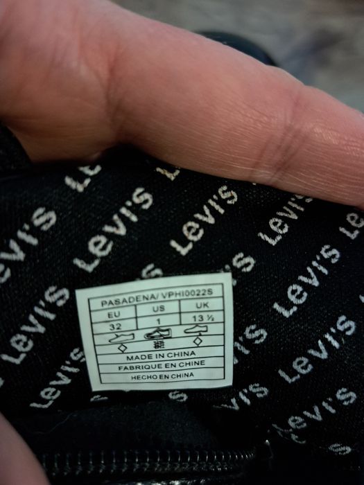 Кецове Skechers 33 номер, Апрески Primigi и боти Levi's 32 номер