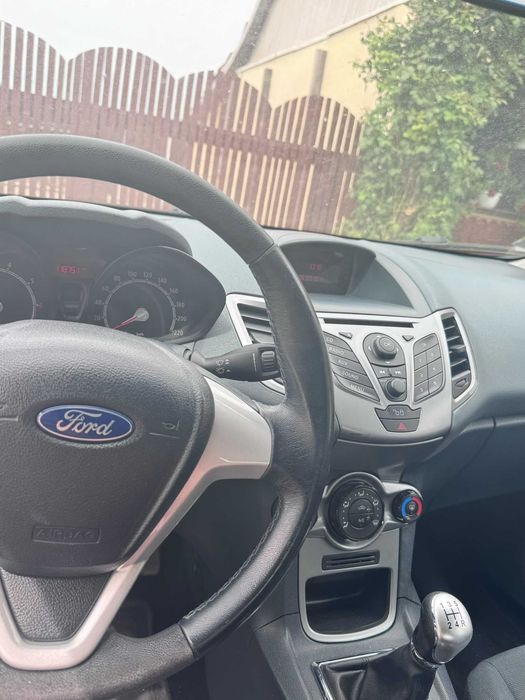 FORD Fiesta 2010 — imagine 3