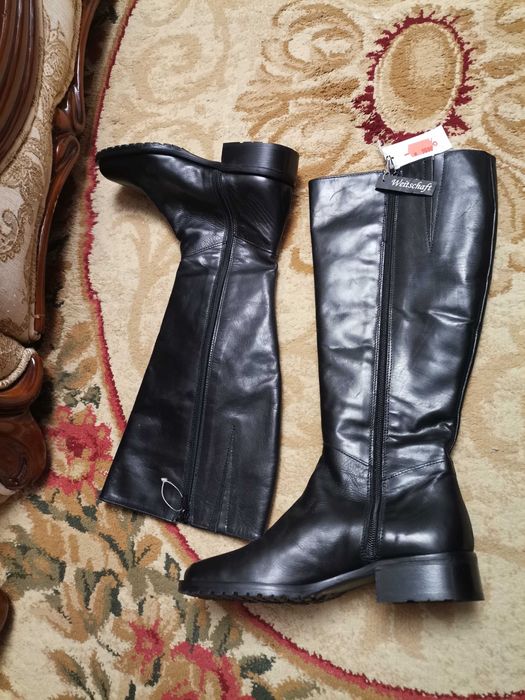 Продам зимние сапоги