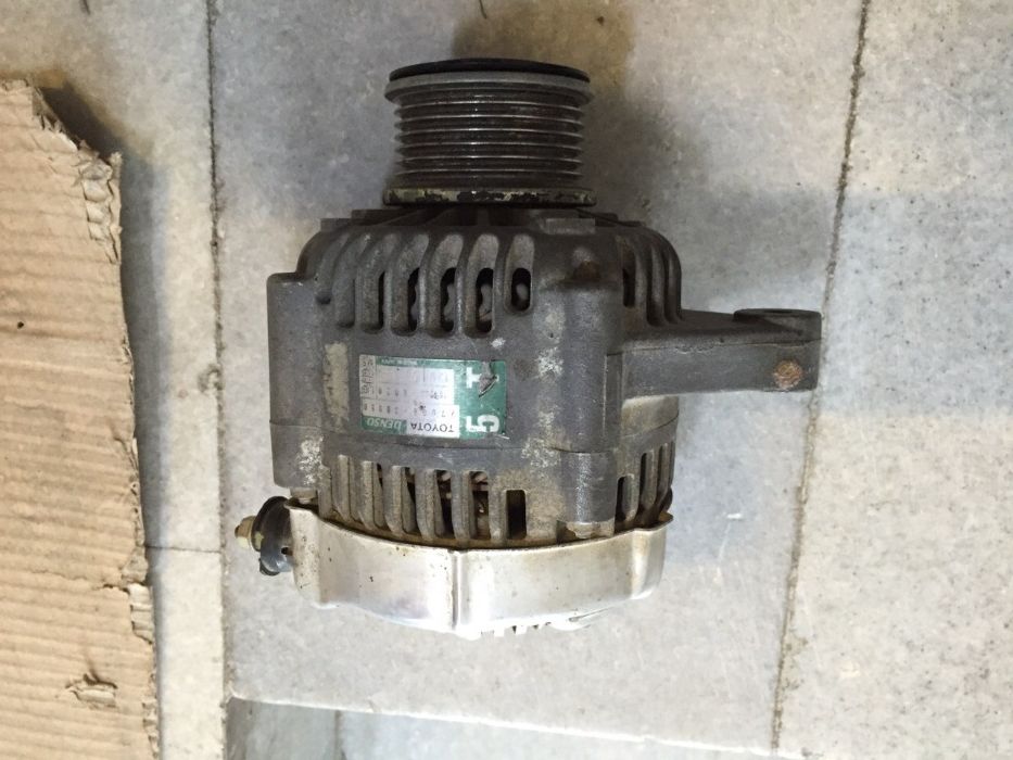 Динамо alternator DENSO за Toyota Land Cruiser 90 - FJ120 ; Ланд Круиз