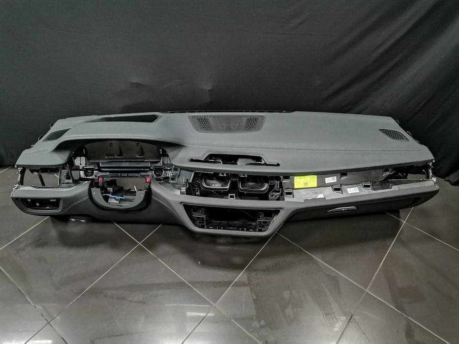 Черно Арматурно Табло BMW G11 G12 Facelift - HUD - Кожа - Перфектно