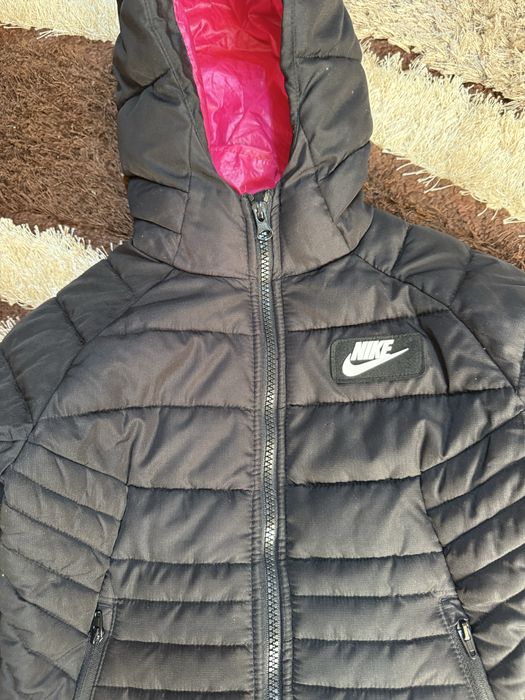 Детско яке Nike , 5-6год