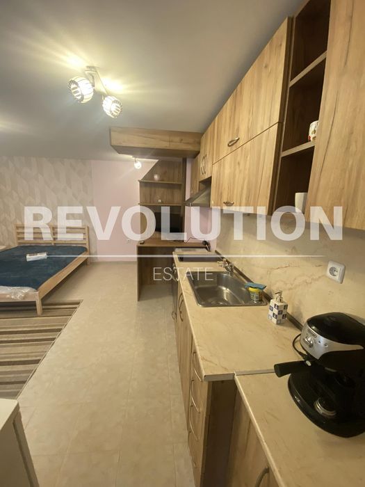 Дава се под наем Едностаен апартамент в Варна, Колхозен пазар - 26 кв.м за 325 € - Снимка #3