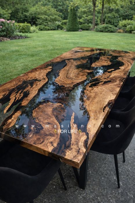 Дървена Маса с Епоксидна Смола